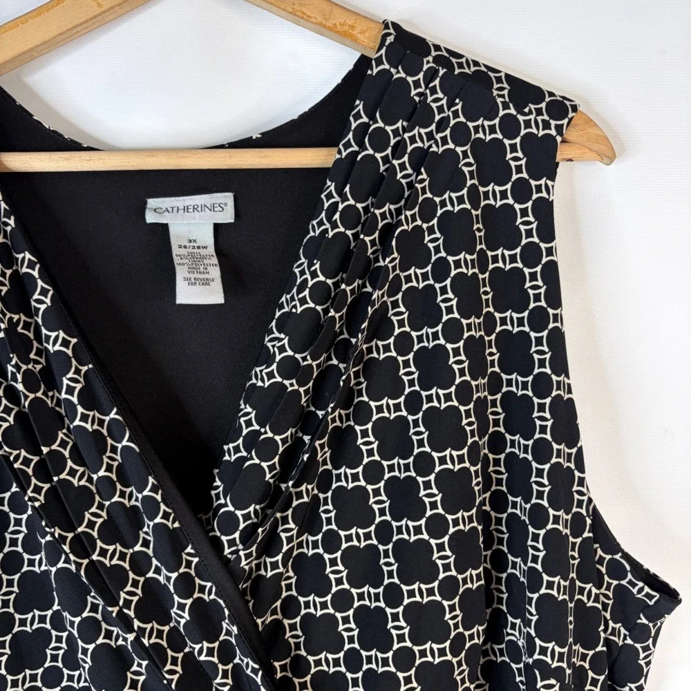 Catherines Dress Womens 3X Black White Geometric Surplice V-Neck A-Line Lined